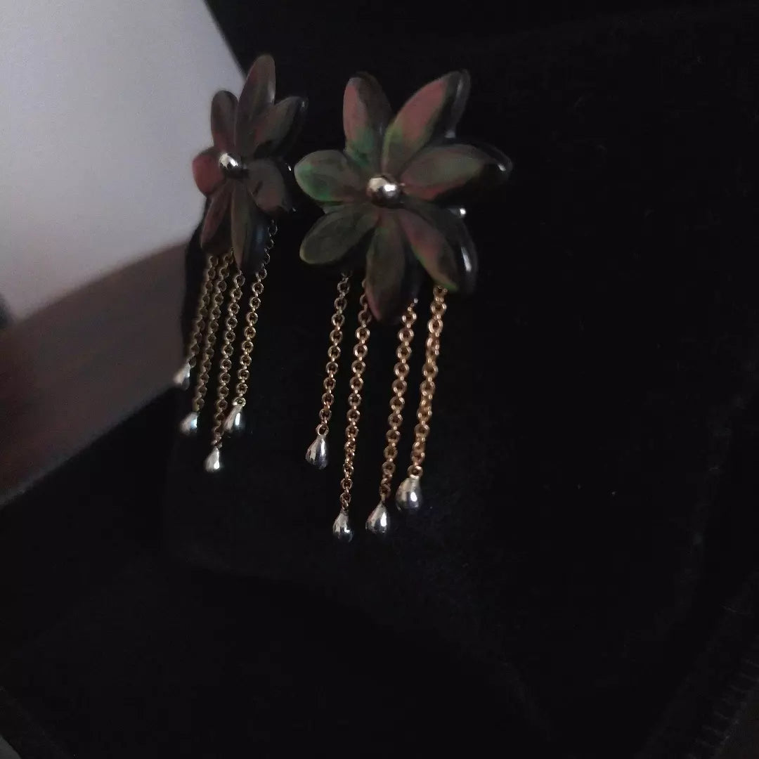Boucles d'oreilles fleurs de nacre