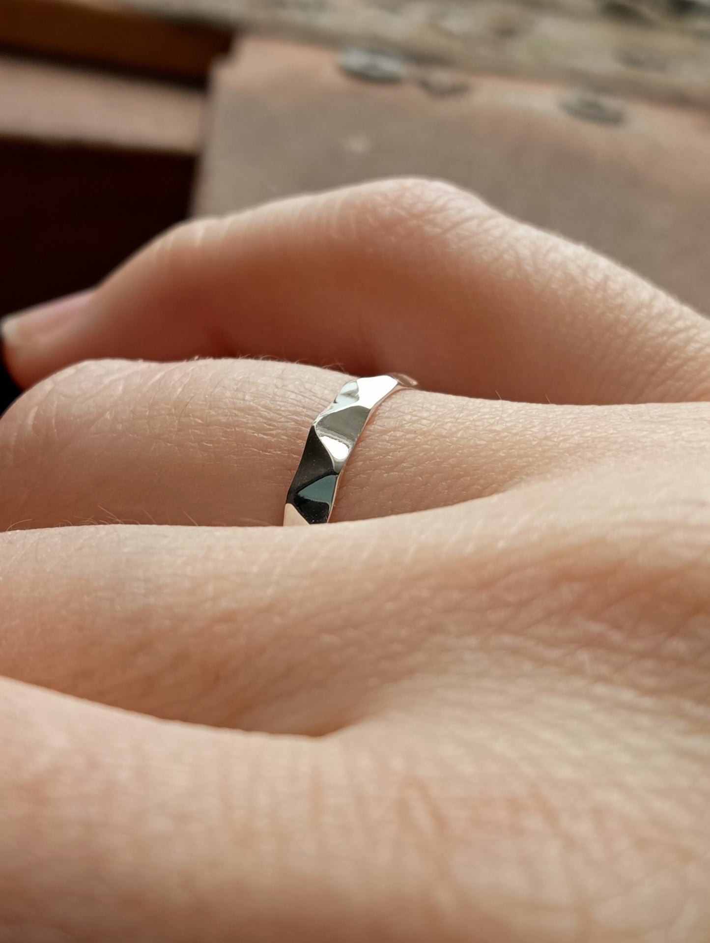 Bague facettée