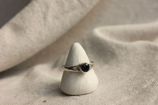 Bague Alma - sertie d'un saphir