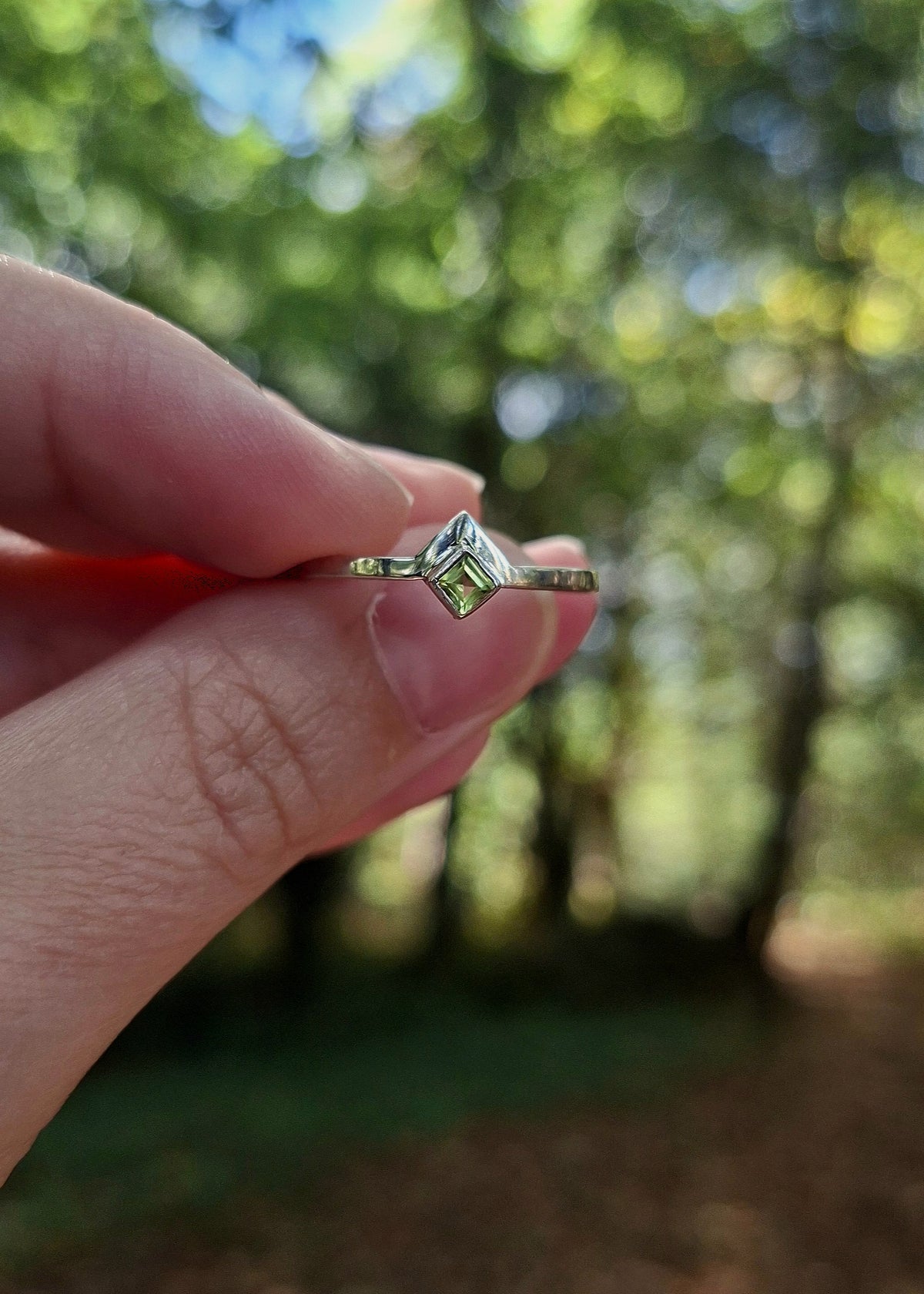 Bague Sophia - sertie d'un péridot