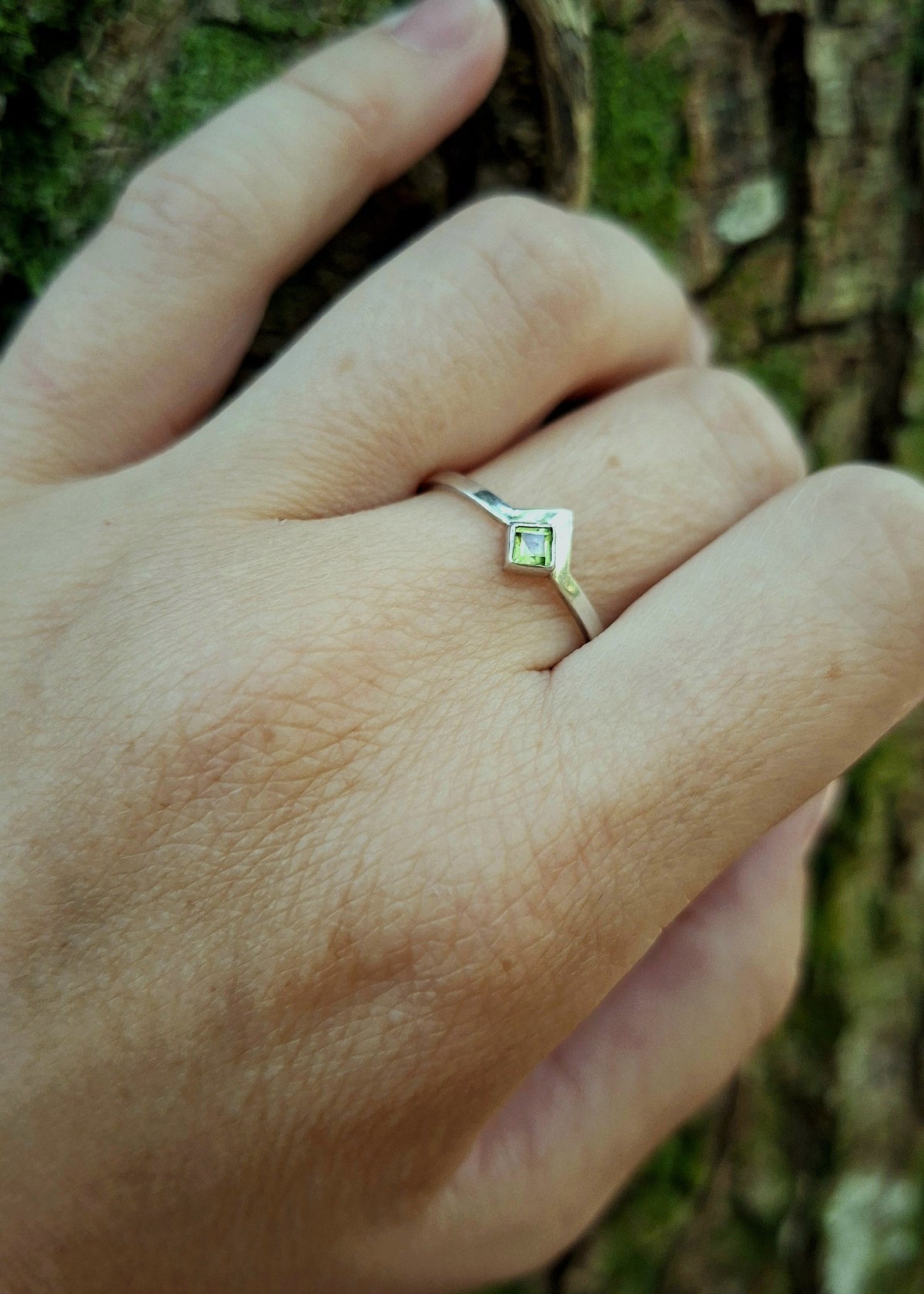 Bague Sophia - sertie d'un péridot