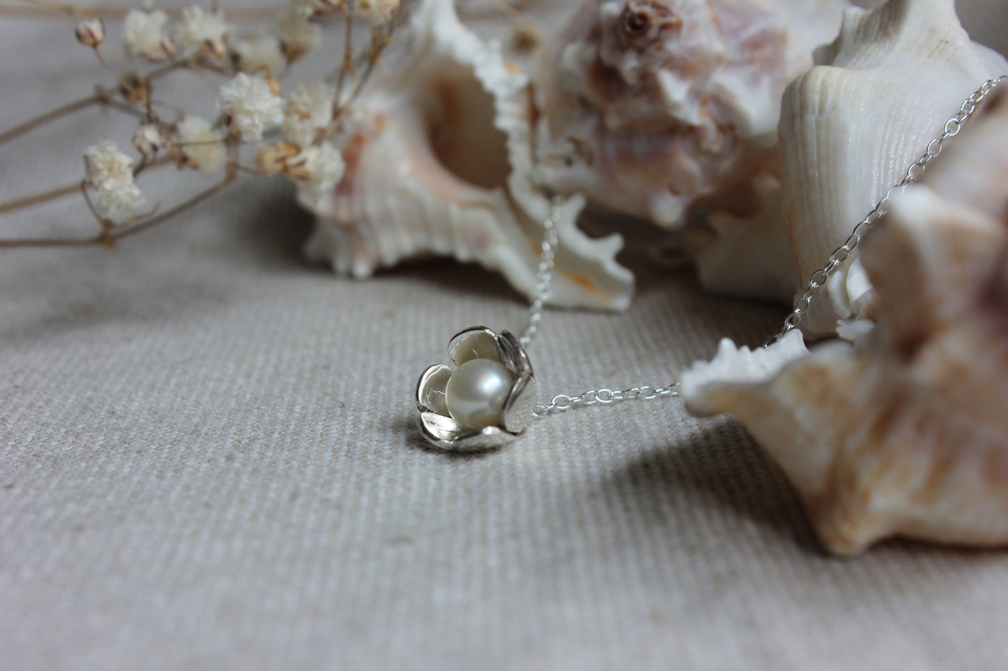 Collier fleur et perle d'eau douce